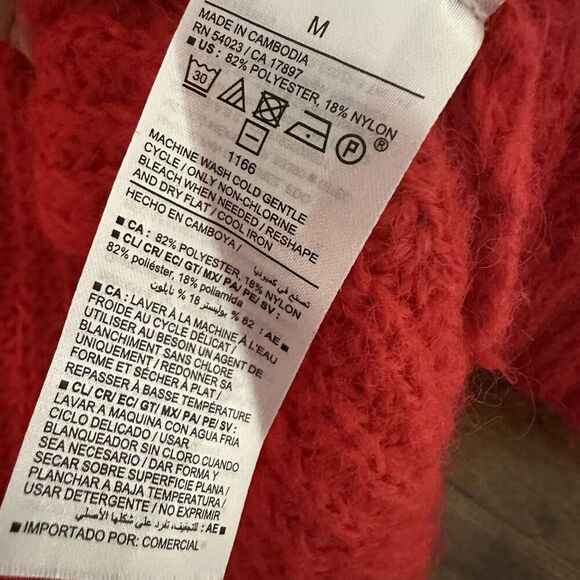 Old Navy Womens Chunky Knit Cardigan Size Medium Red Valentines Chiefs Sweater - Picture 6 of 7